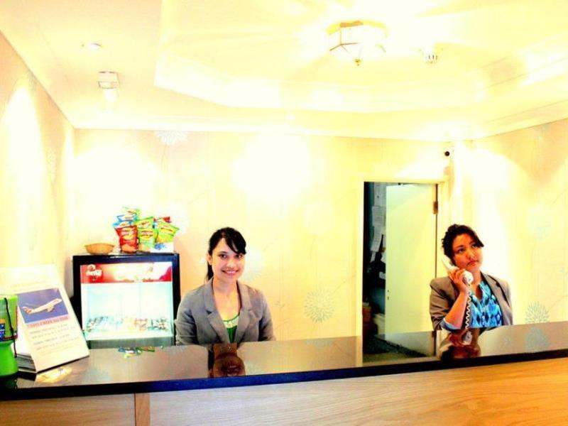 Heathrow Lodge Ґіллінґдон Екстер'єр фото