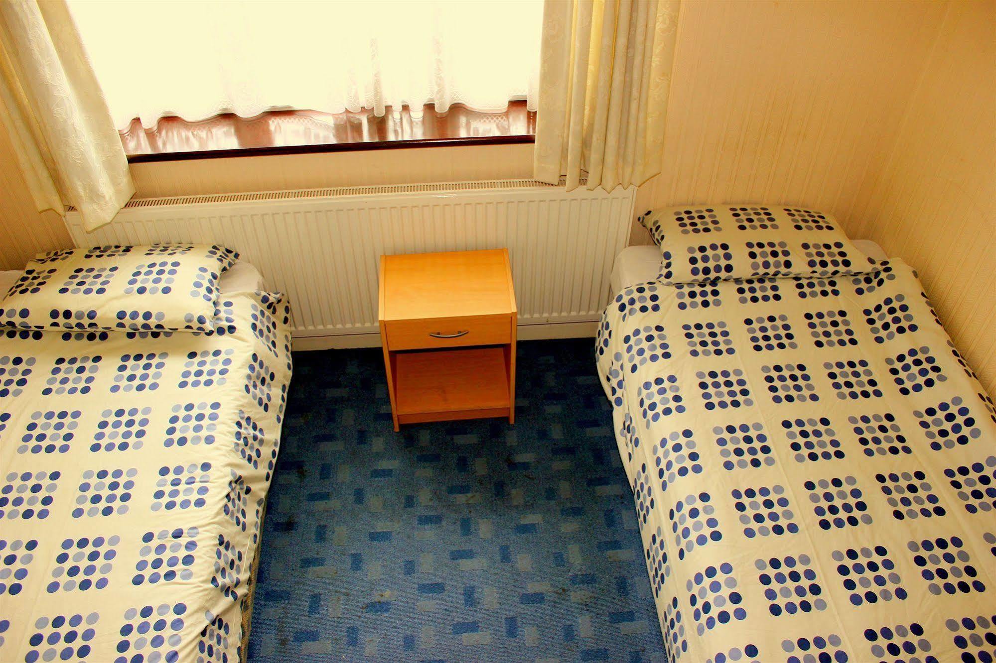 Heathrow Lodge Ґіллінґдон Екстер'єр фото