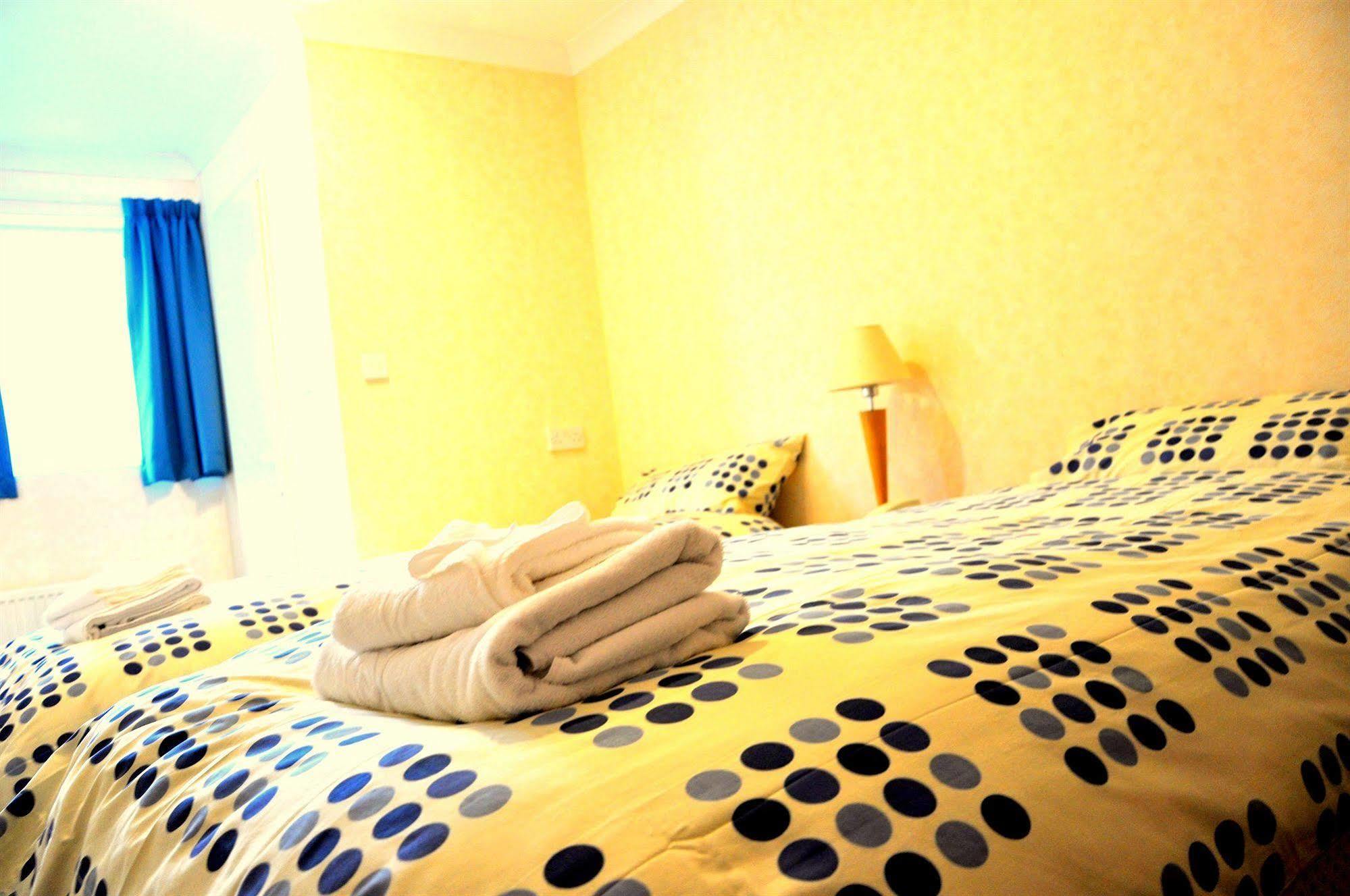 Heathrow Lodge Ґіллінґдон Екстер'єр фото
