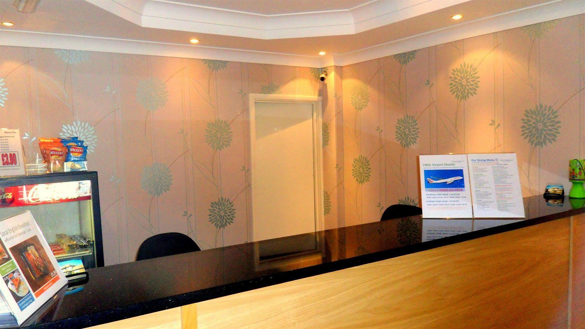 Heathrow Lodge Ґіллінґдон Екстер'єр фото
