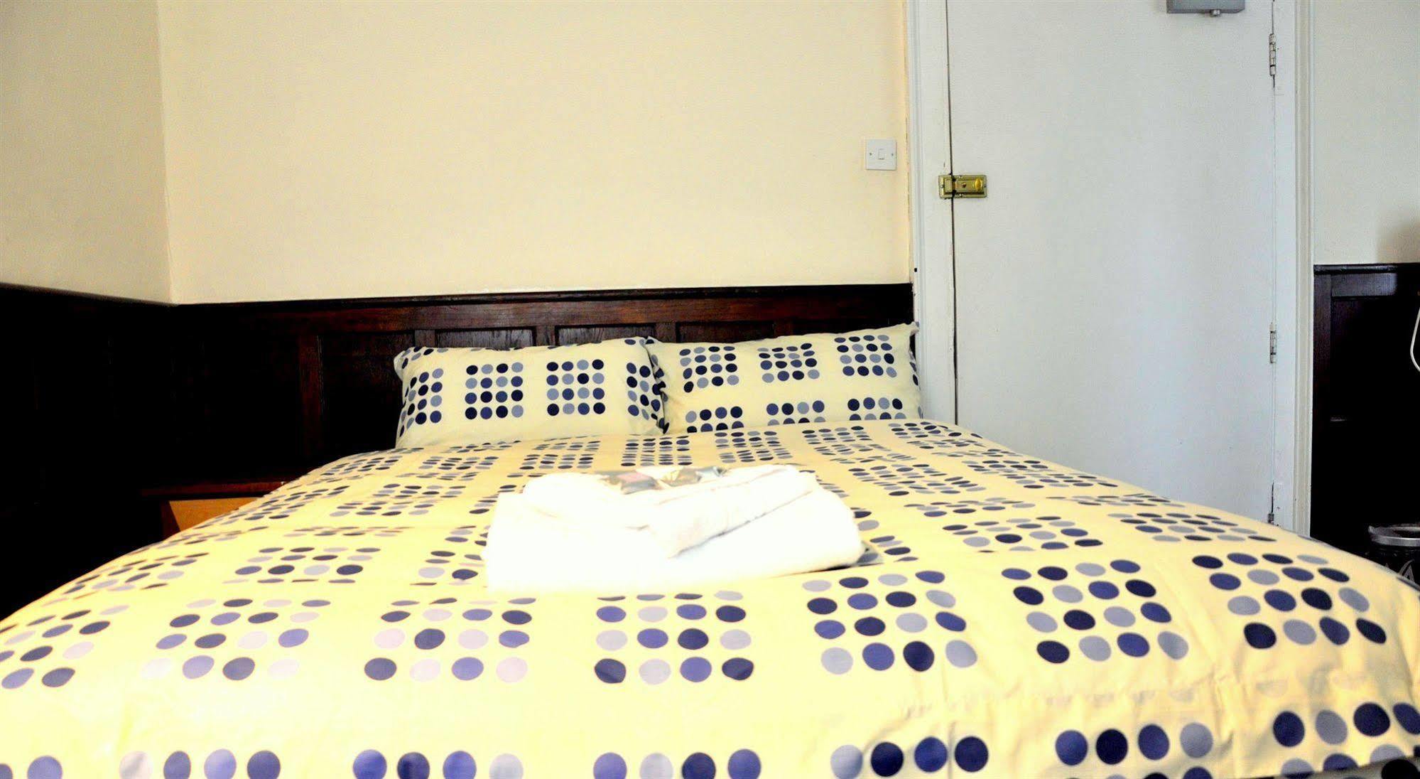Heathrow Lodge Ґіллінґдон Екстер'єр фото