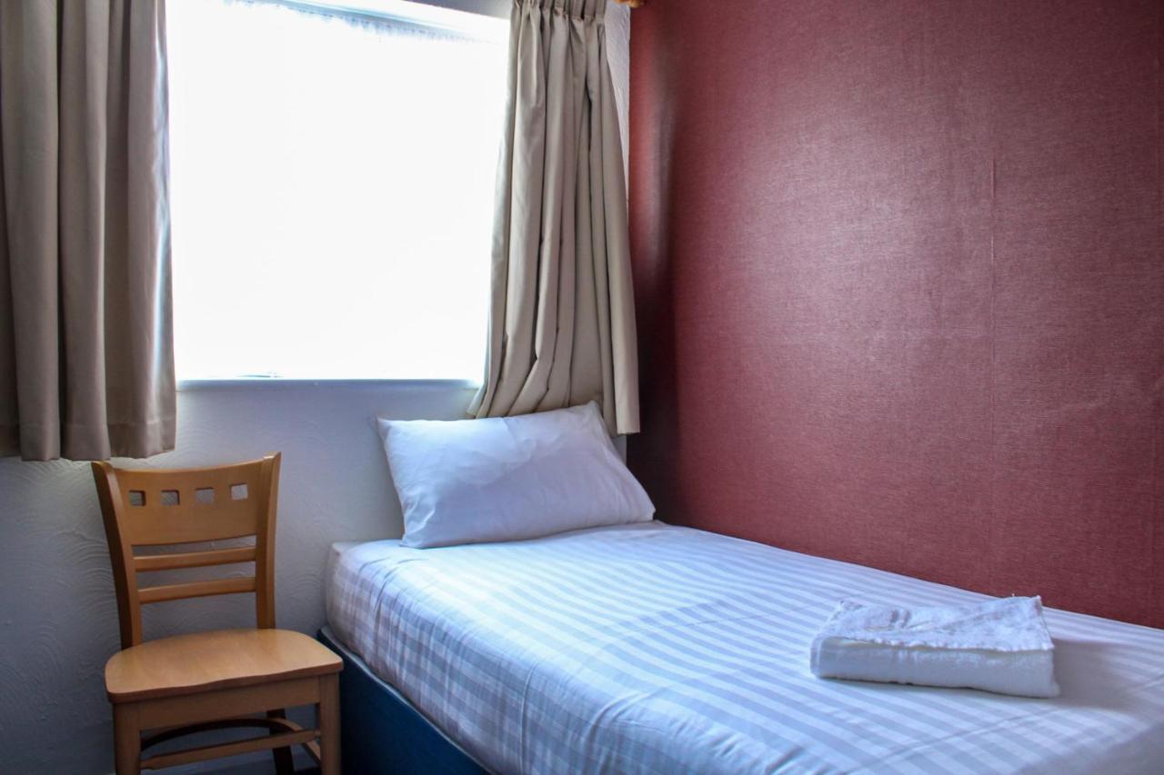 Heathrow Lodge Ґіллінґдон Екстер'єр фото