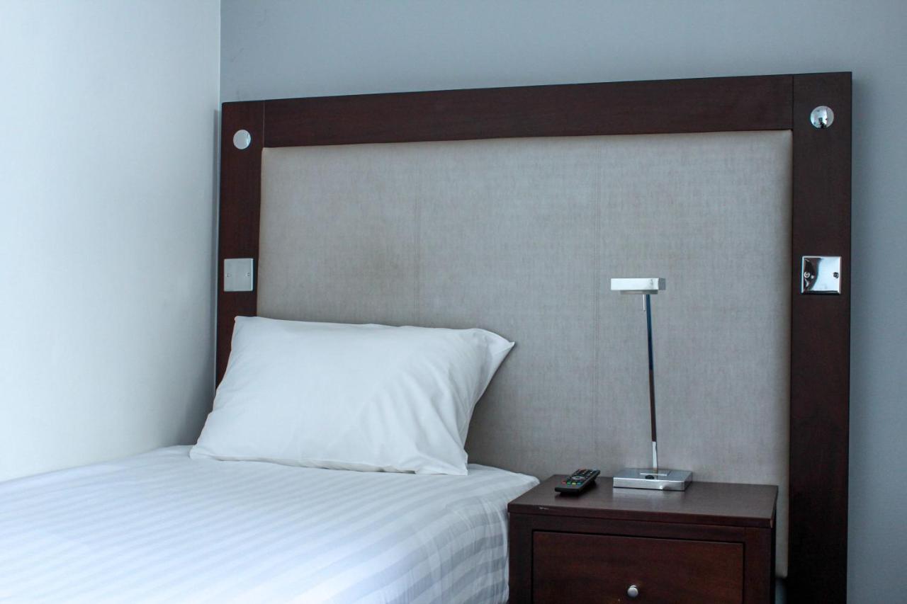 Heathrow Lodge Ґіллінґдон Екстер'єр фото