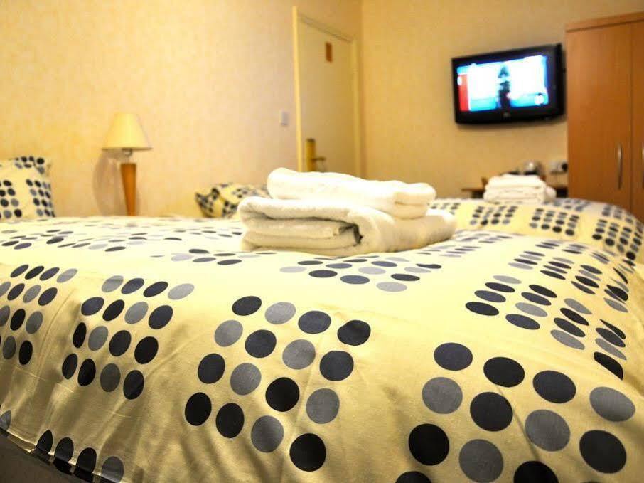 Heathrow Lodge Ґіллінґдон Екстер'єр фото